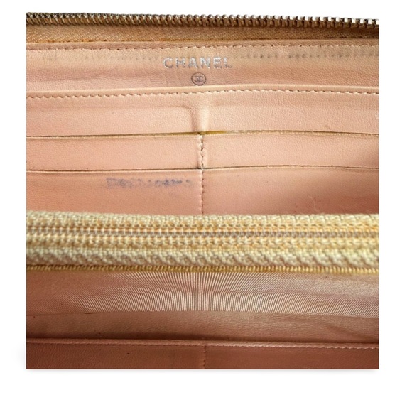 Chanel Pink Taupe Quilted Zip Around Wallet Lambskin COA Authenticated & Dusty - Picture 9 of 13